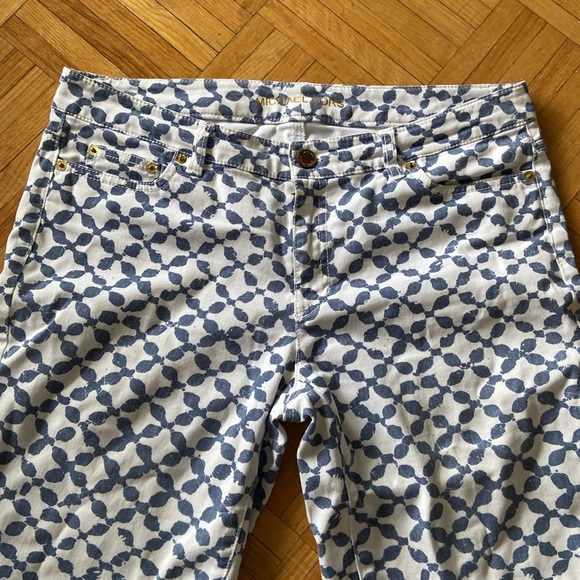 Michael Kors Skinny White Blue Batik Print Ankle Jeans - Size 8 - Picture 6 of 11